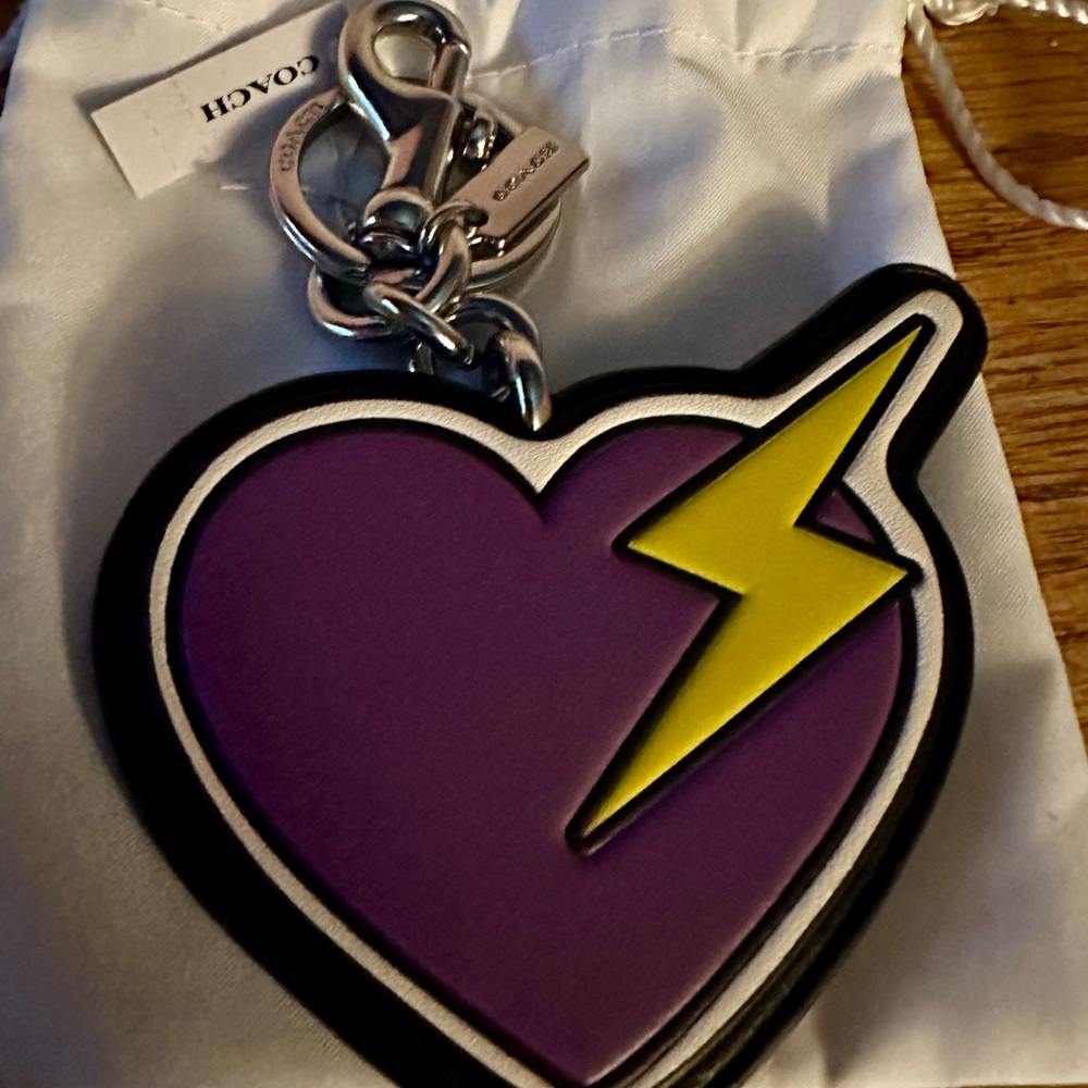 Coach Purple and Yellow lighting Heart Key fob / bag Charm - Picture 3 of 8